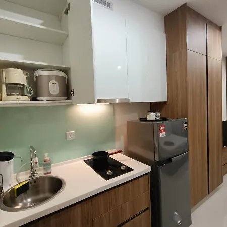Cs Homestay At Kozi Square Kuching Exterior photo