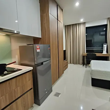 Cs Homestay At Kozi Square Kuching Exterior photo