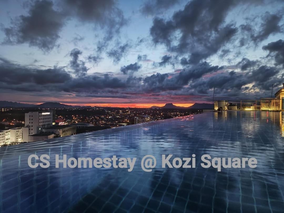 Cs At Kozi Square Apartment *